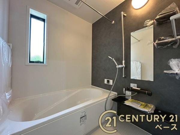 大和高田市大谷 ／新築一戸建の浴室|■現地撮影写真■浴室暖房乾燥機が付いており、雨の日でも洗濯物が乾かせます！