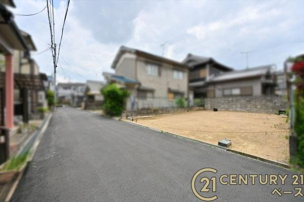 橿原市新賀町の売地の前面道路含む現地写真|■現地撮影写真■お気軽にお問い合わせくださいませ！