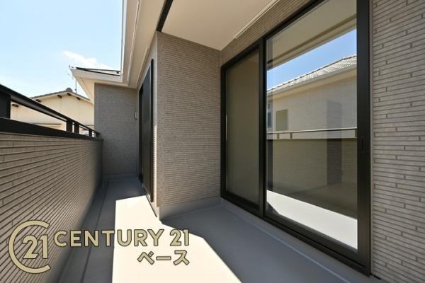 御所市栄町 ２号棟 ／新築一戸建のバルコニー|■現地撮影写真■日当たりのよいバルコニー！洗濯物もよく乾きます！