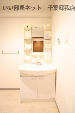 K,reizendの洗面所|朝の準備に活躍する、洗髪洗面化粧台！