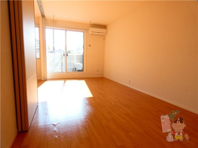 アルカ・ソラーレⅢの居間・リビング