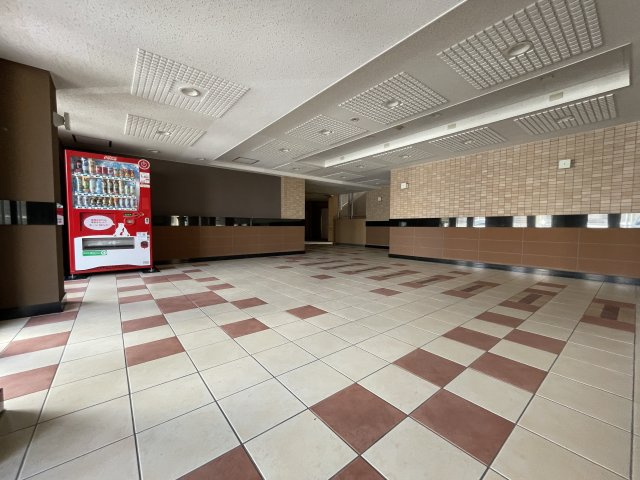 サンクレイドル郡山パークサイドのエントランス