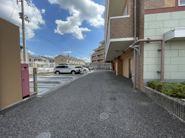 サンクレイドル郡山パークサイドの駐車場