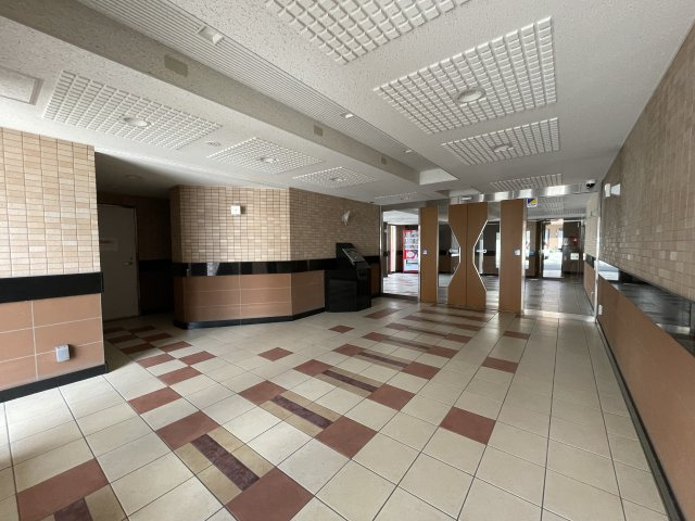 サンクレイドル郡山パークサイドのエントランス