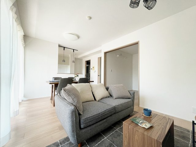 サンクレイドル郡山パークサイドの居間・リビング