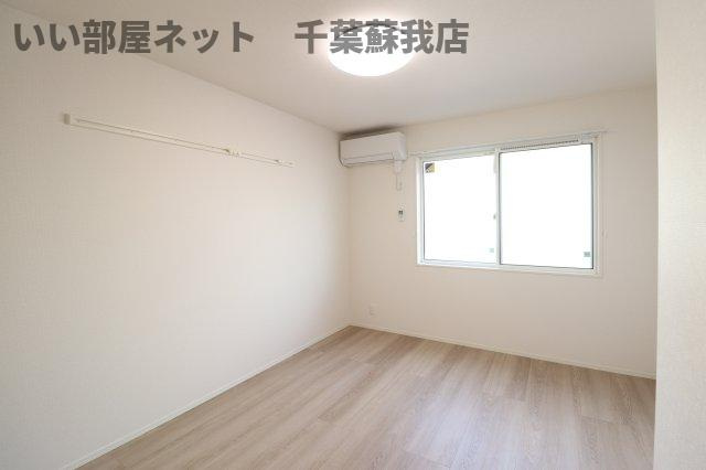 シャイングレイスの洋室|明るい洋室です