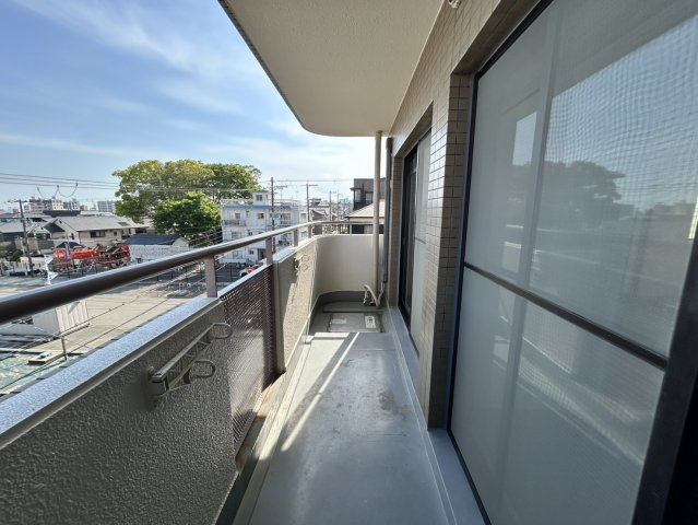 HACHIBUSE六甲のバルコニー|広々としたバルコニーです