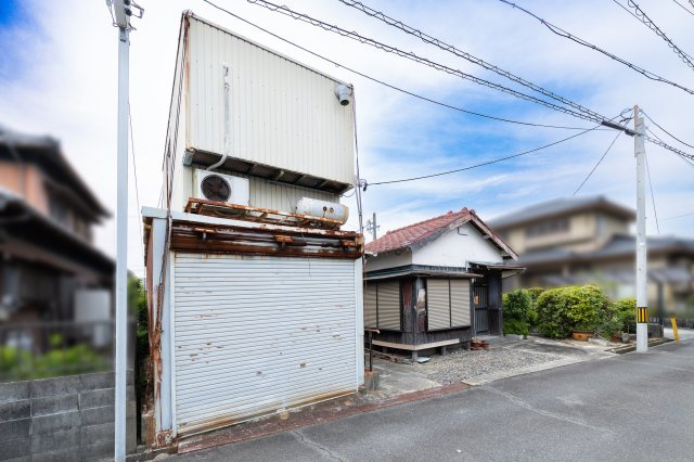 四日市市楠町南五味塚の外観