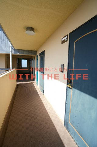 ダイナコート久留米本町【キャッシュバック対象物件】のエントランス|建物の内部です