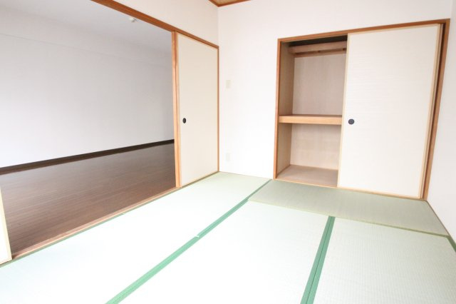 グランシャトレーＤＡＩＷＡの洋室