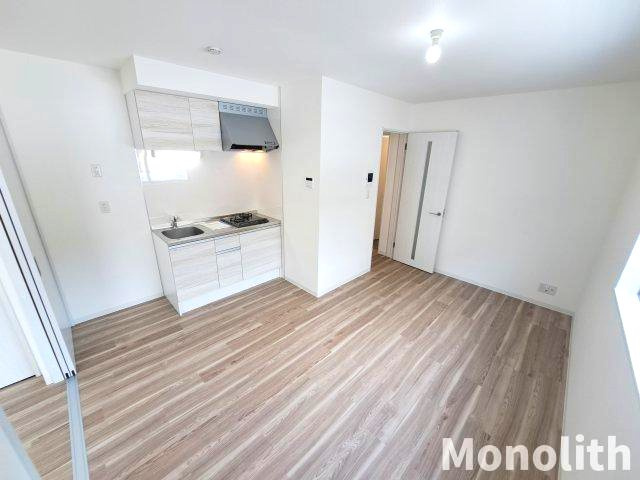 ジーメゾン上野町の居間・リビング