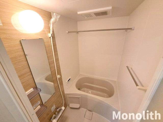 ジーメゾン上野町の浴室