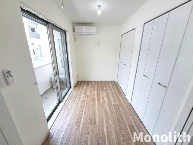 ジーメゾン上野町の洋室