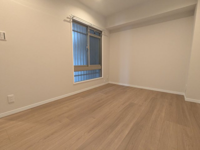 【洋室】 | ディオフェルティ鈴蘭台ガーデンヒルズ | すっきりした洋室で家具の置場に困りません。