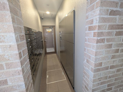 【設備】 | ディオフェルティ鈴蘭台ガーデンヒルズ | ポストのほかにも宅配ボックスが完備されておりますので、不在時でも安心です。