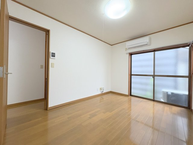 石井邸の居間・リビング