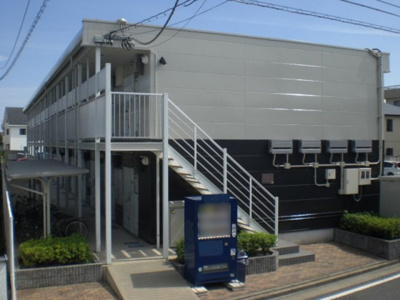 【玄関】 | レオパレスとくしま　中前川町 | 備品や設備仕様は号室等により異なります現地をご確認ください。