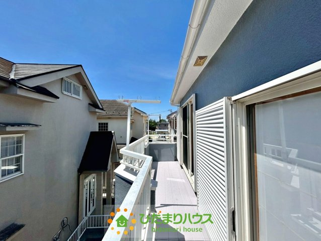 加須市北小浜　中古一戸建てのバルコニー