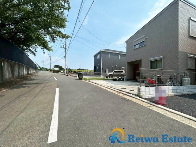 新築戸建　茅ヶ崎市行谷　全3棟の前面道路含む現地写真