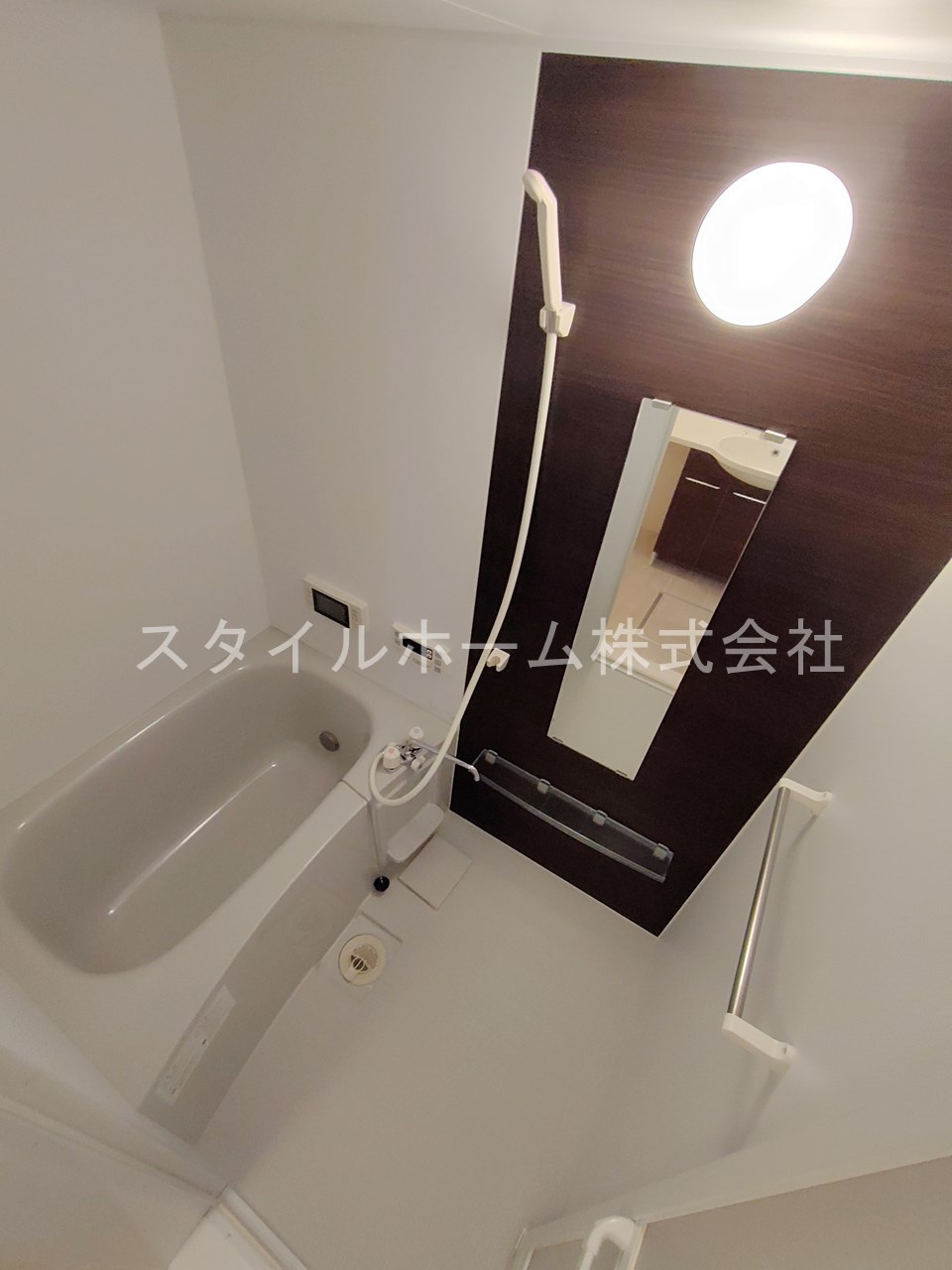 Ｓｔｒａｈｌ　Ａの浴室|イメージ写真です。