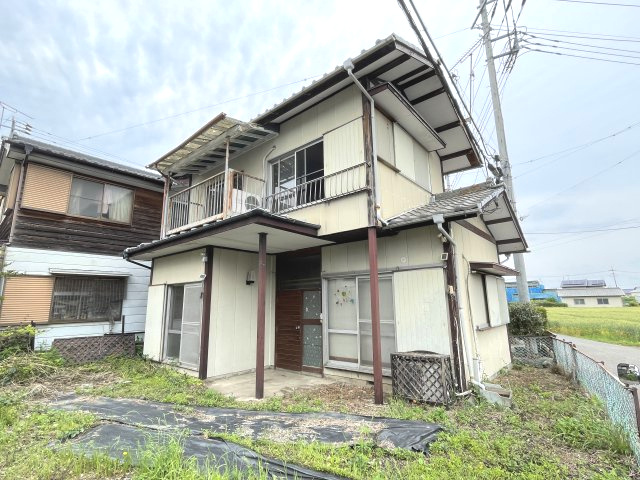 藤岡市上戸塚　中古300の外観