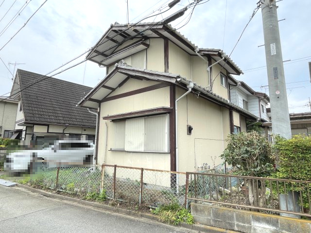 藤岡市上戸塚　中古300の前面道路含む現地写真