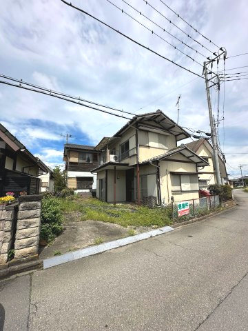 藤岡市上戸塚　中古300の前面道路含む現地写真