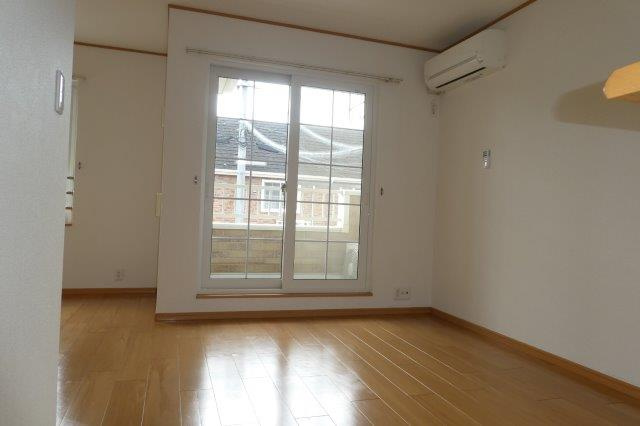 ビッグベアーDの居間・リビング