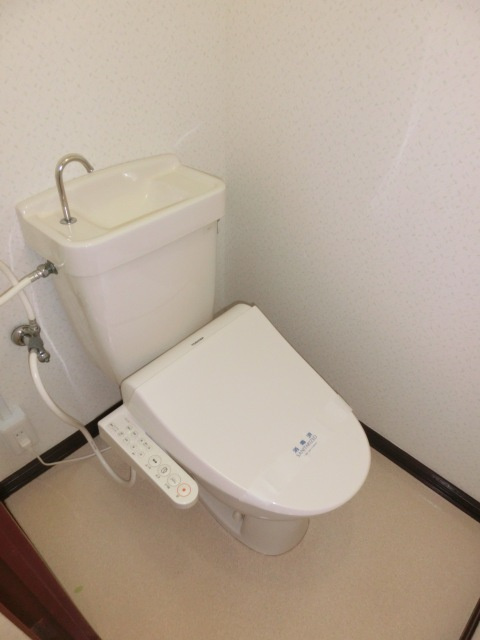 タクティ三津屋のトイレ|ウォシュレット付き