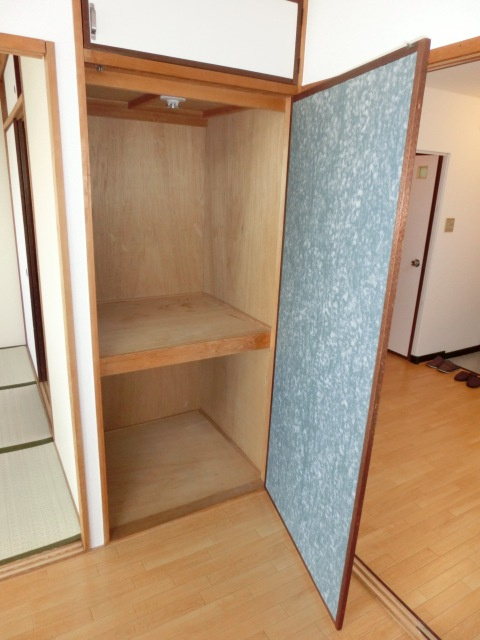 タクティ三津屋の収納