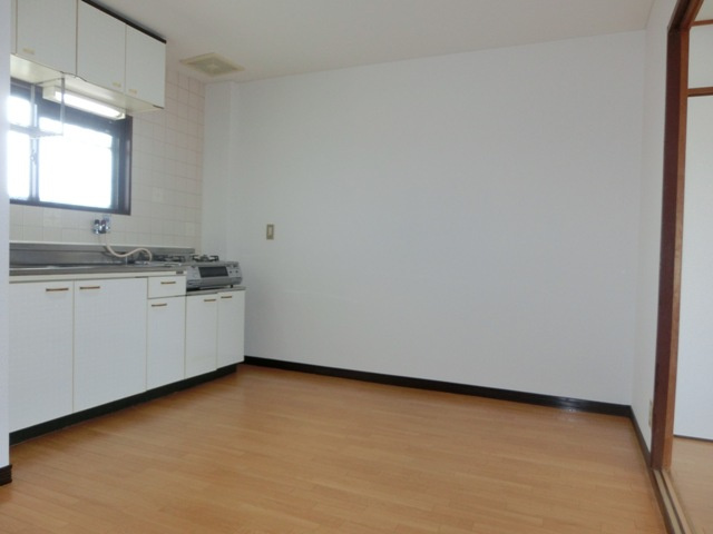 タクティ三津屋の居間・リビング