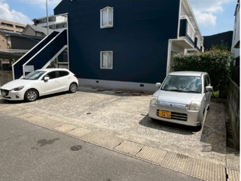 【駐車場】