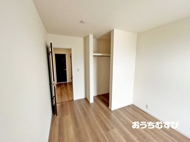 守山区上志段味(全2棟)の洋室