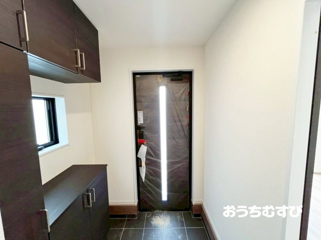 守山区上志段味(全2棟)の玄関