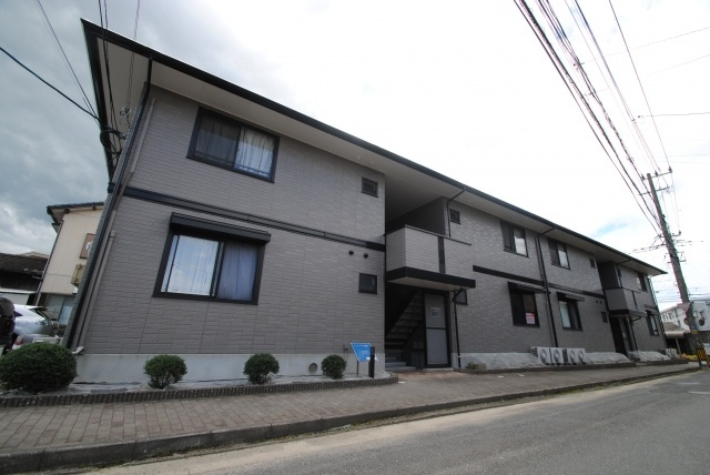 ハイネス迎野の外観