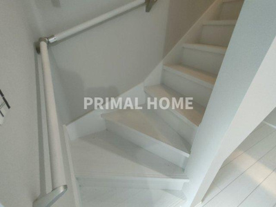 【内装】 | 神奈川区沢渡戸建て | 人気のリビング階段です。