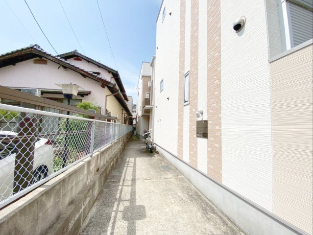 《オーナーチェンジ》ベルフィールカレン箱崎のその他|敷地内通路