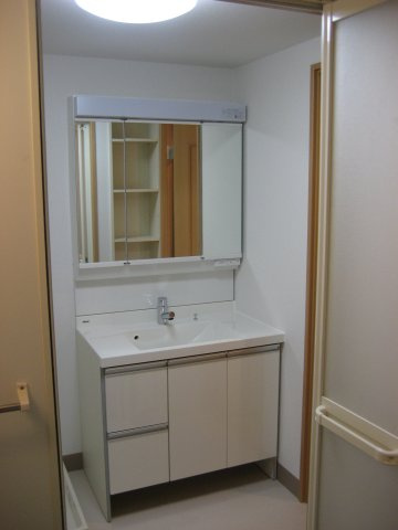 サントノーレ大内御堀の独立洗面台