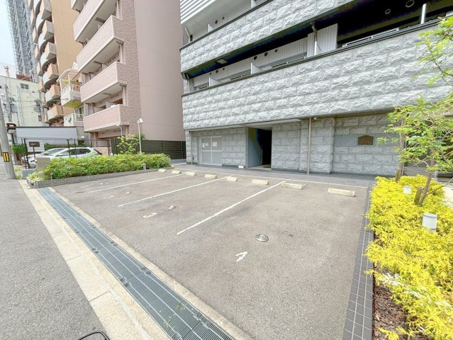 メインステージ大阪North Markの駐車場