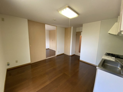 【居間・リビング】 | レオパレス鹿子木ＡＲＥＡⅡ | 設備・仕様は号室により異なる為、現況を優先致します。