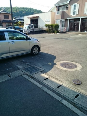 【駐車場】 | ニューロイヤル１番館