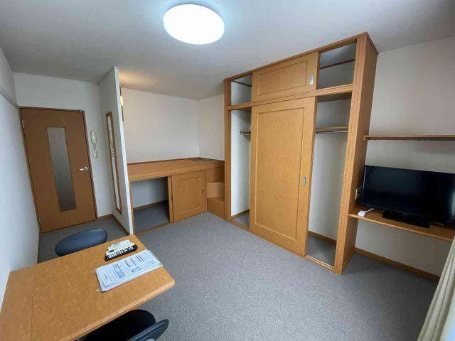 レオパレス下硯川の居間・リビング|設備・仕様は号室により異なる為、現況を優先致します。