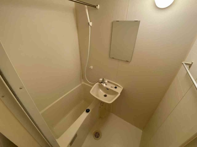 レオパレス下硯川の浴室|設備・仕様は号室により異なる為、現況を優先致します。