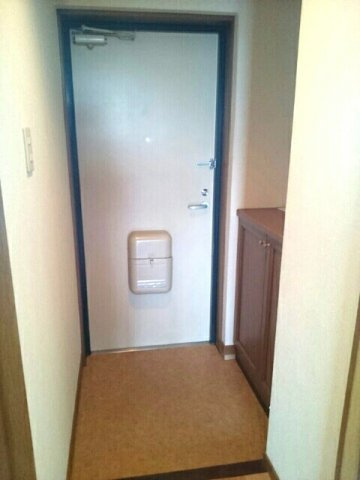 サンモール清水のエントランス