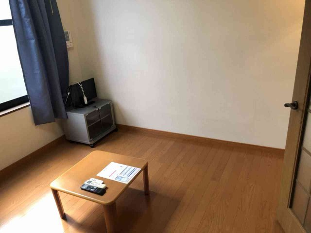 レオパレスＫＵＲＯＩＳＨＩの居間・リビング|設備・仕様は号室により異なる為、現況を優先致します。