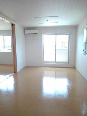 【居間・リビング】 | イーストフィールドＡ