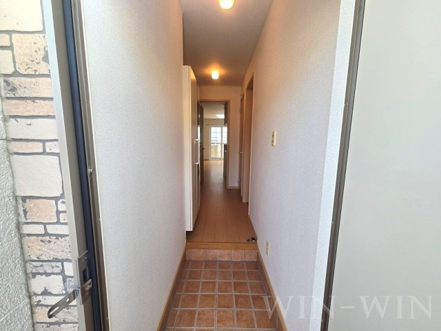 アンベル・ルピナスの玄関