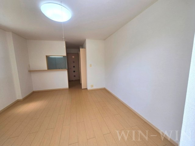 アンベル・ルピナスの居間・リビング