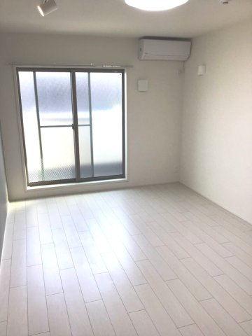 フジパレスＪＲ吹田駅東 の洋室