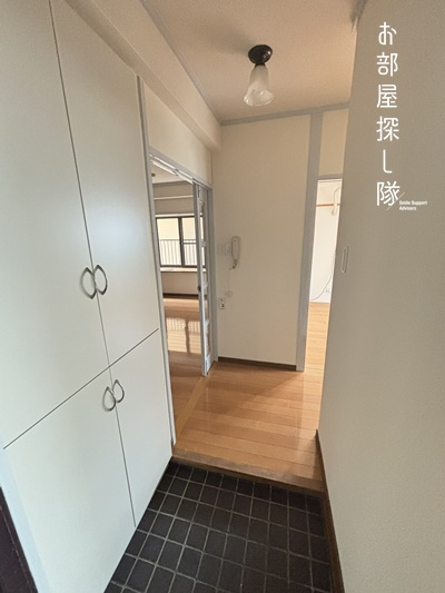 サンハイツミユキの玄関